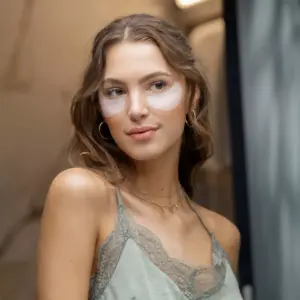Energy boost for your under-eye area
